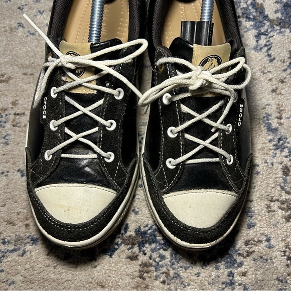 Crocs Black Karlson Lace-Up Gold Shoes Size 7 - Picture 5 of 11